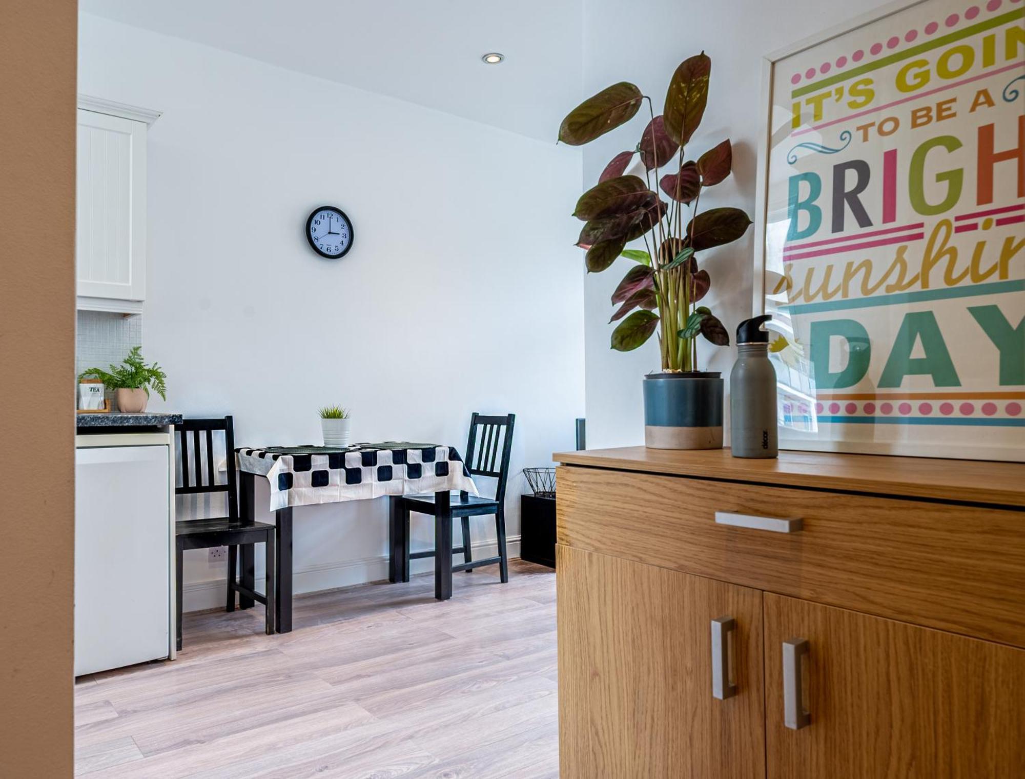 Ferienwohnung One-Bed Flat, Kensington, Bank Payment To The Host Within 24H From The Reservation London Exterior foto